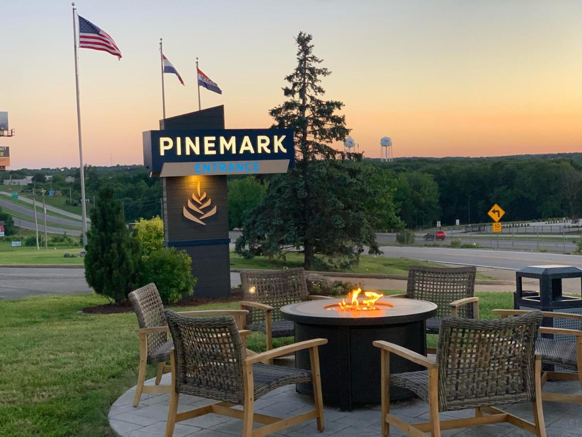 Pinemark Inn Suites Events Saint Clair Exteriér fotografie