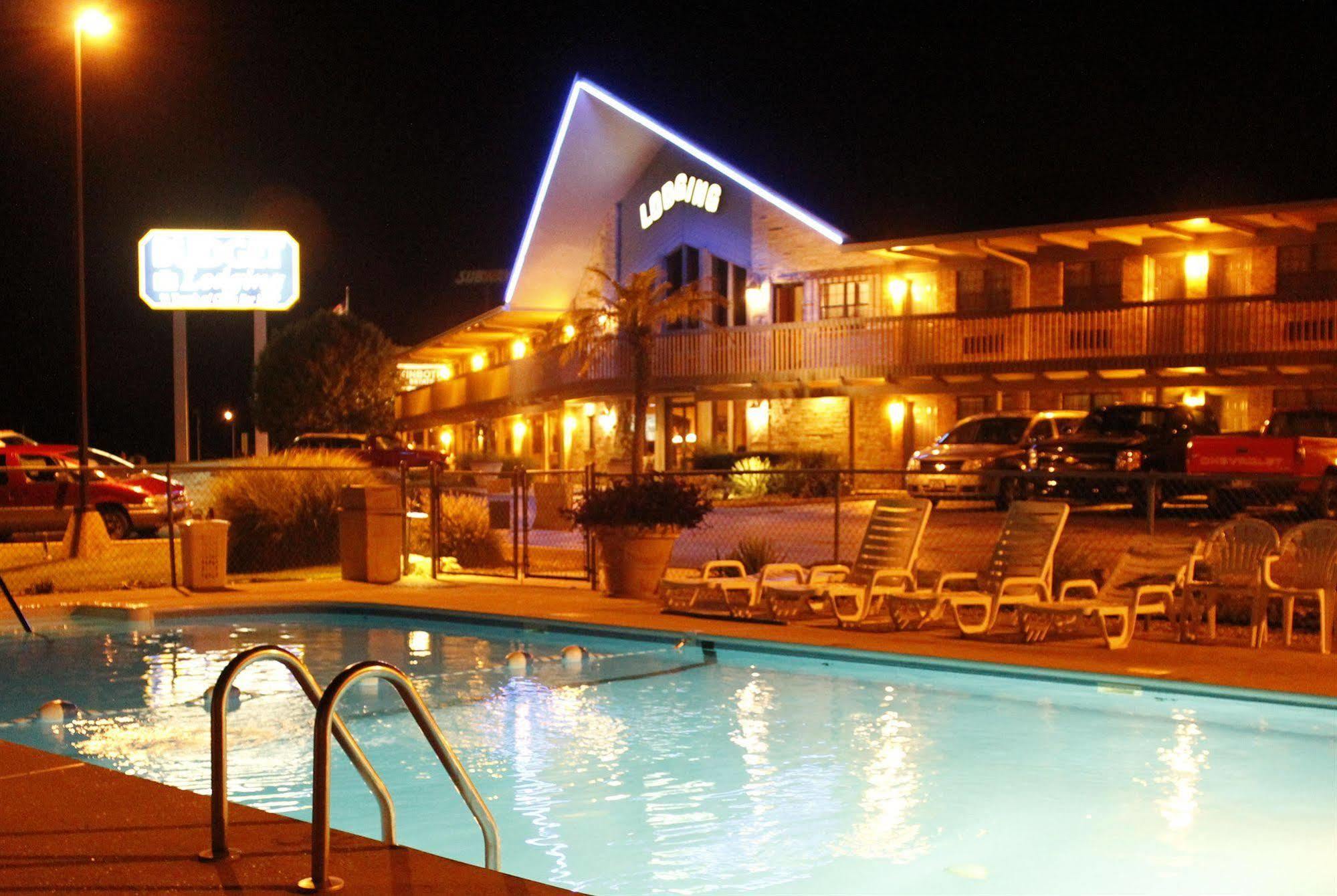 Pinemark Inn Suites Events Saint Clair Exteriér fotografie